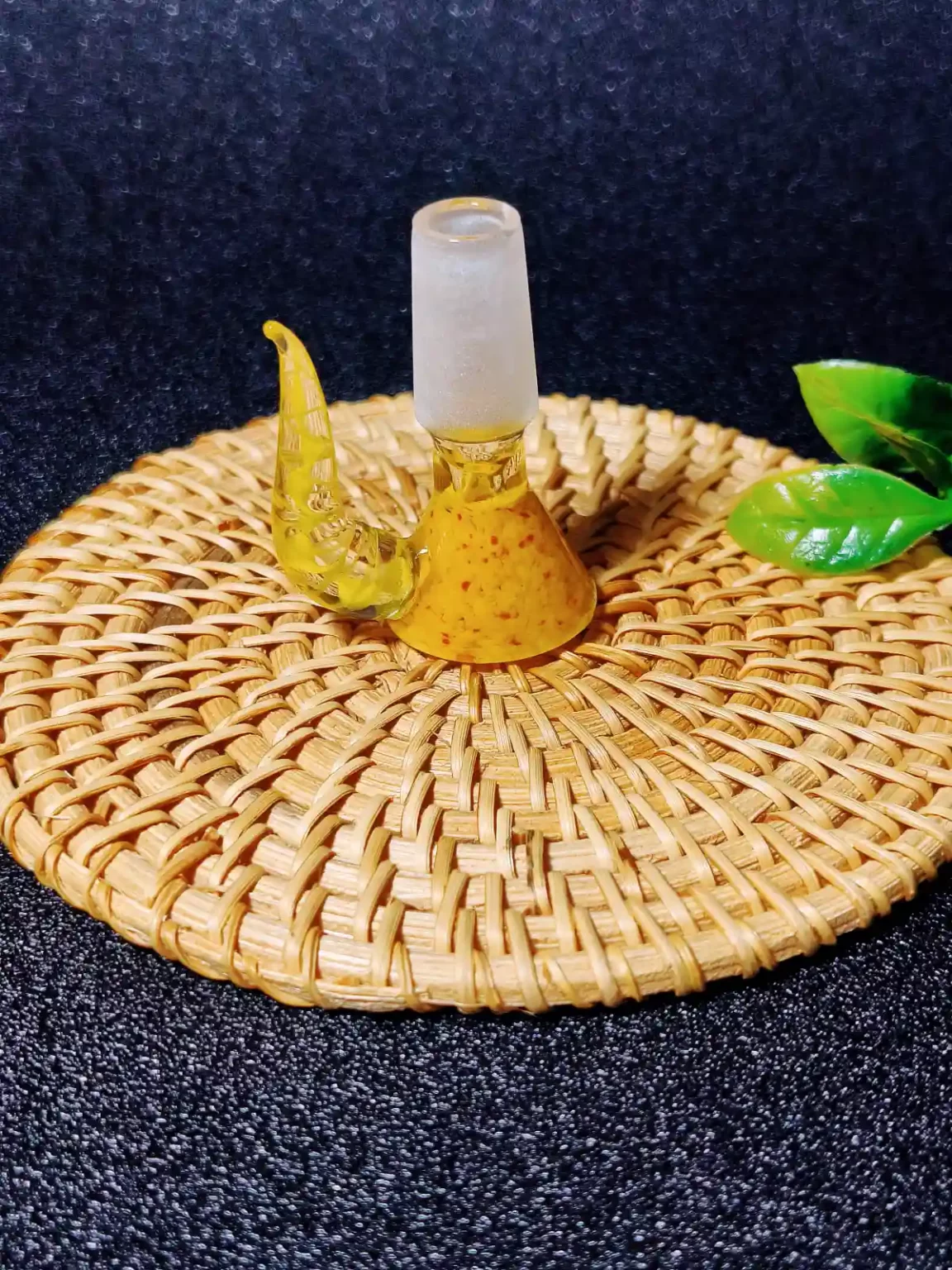 14mm Yellow Textured Glass Bong Bowl with Twisted Horn Handle - Image 5